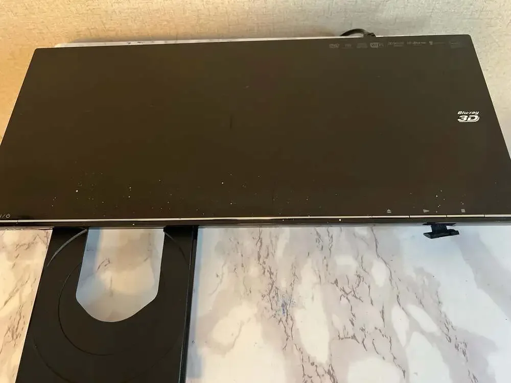 Sony BDP-S590 3D Blu-ray Disc/DVD Player ( No remote)